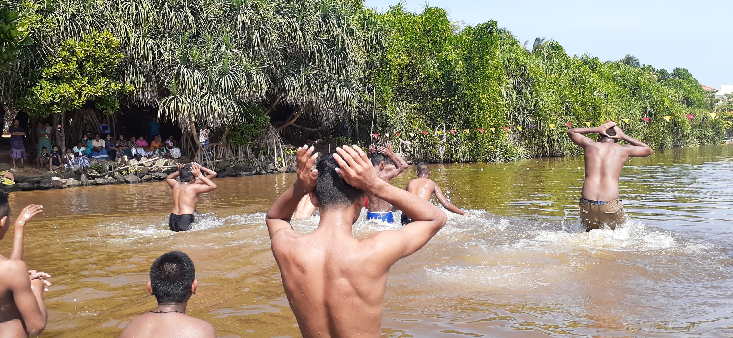 Image de l'article In Sri Lanka, underprivileged children are empowered by learning to swim