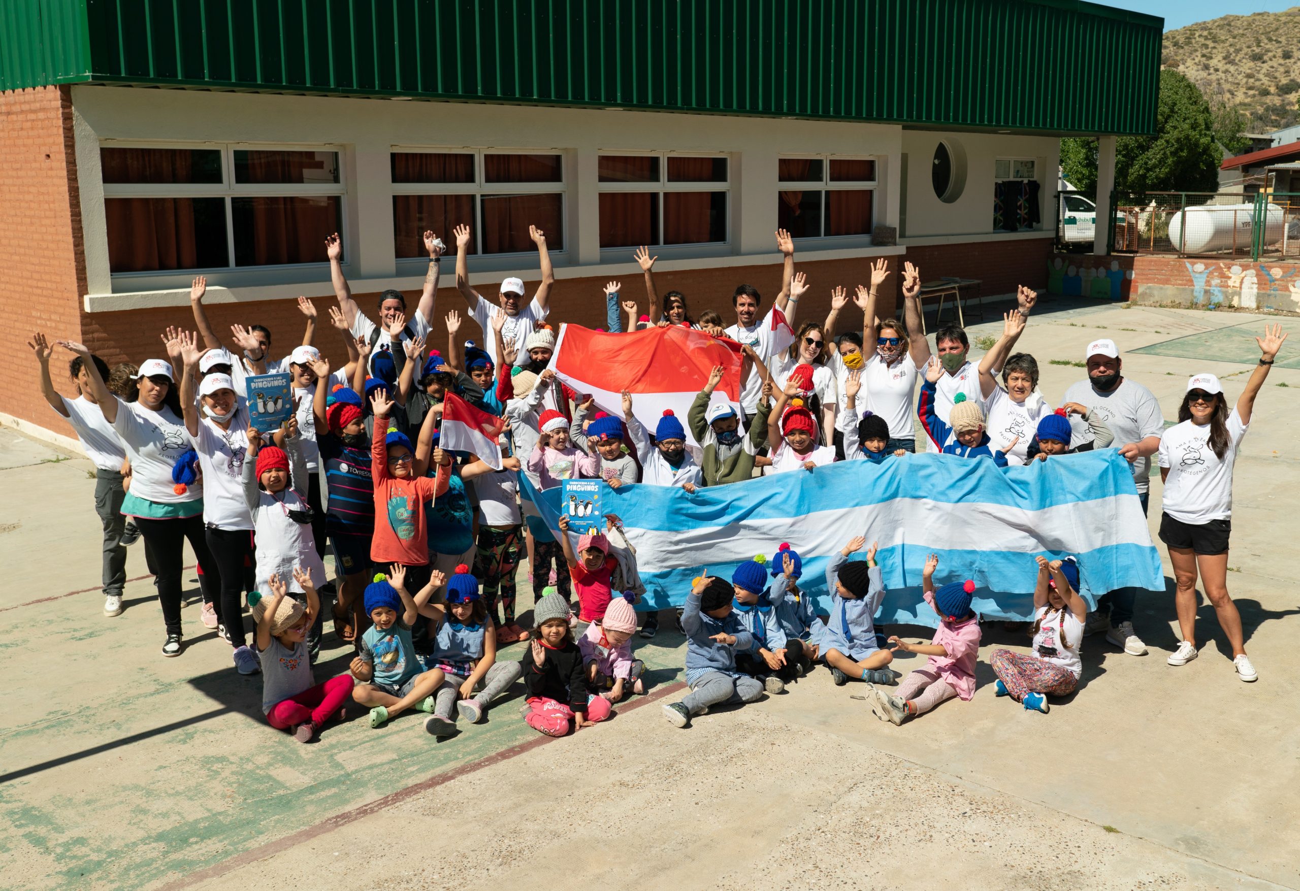 Image de l'article En Patagonie, les enfants apprennent à nager en découvrant leur patrimoine naturel unique