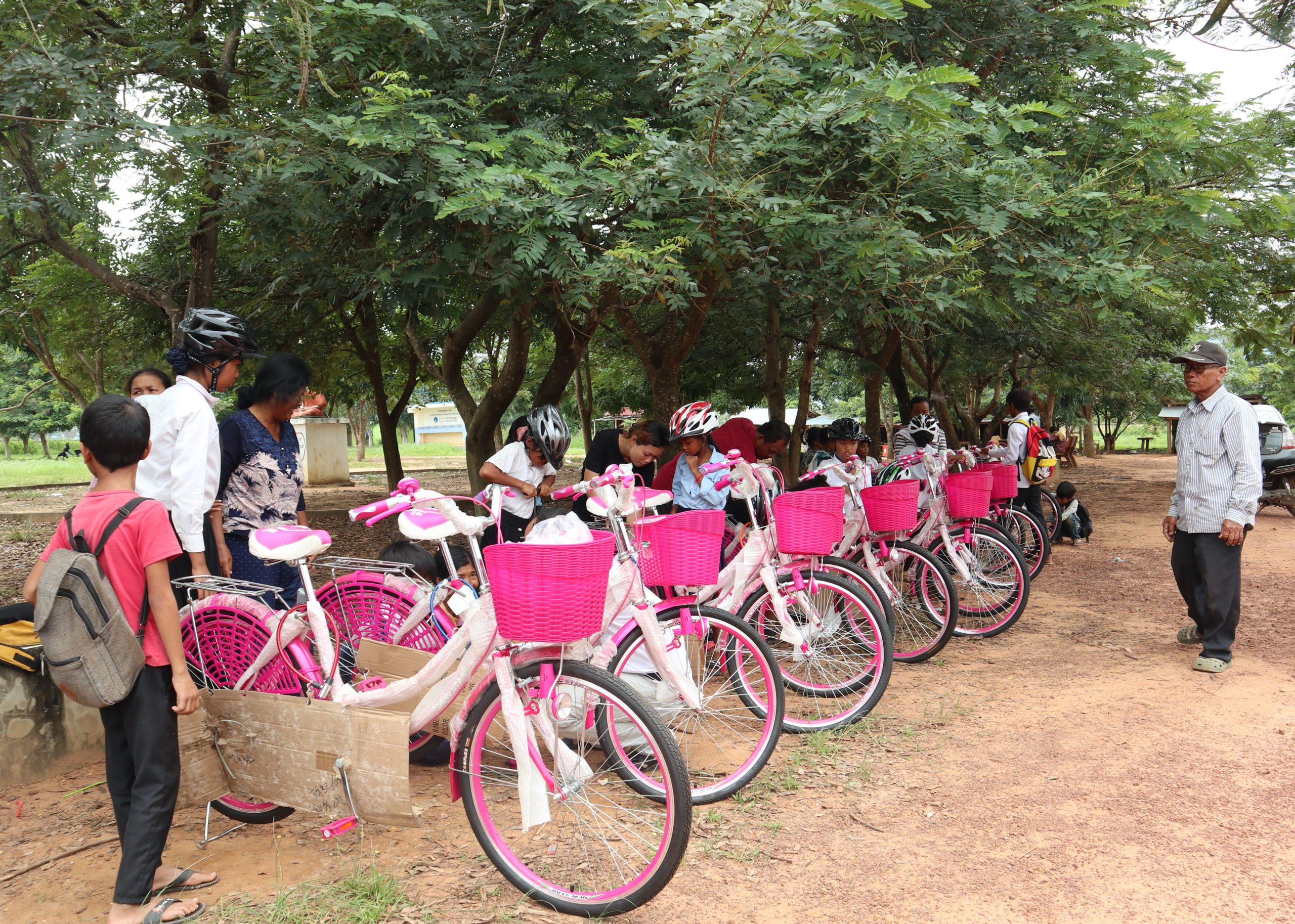 Image de l'article Projet « Pink Bicycle » – Aider les filles à aller à l’école au Cambodge