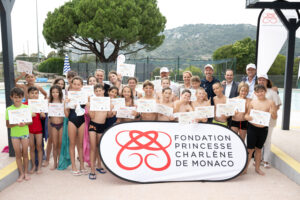 Image de l'article Remise de diplômes du projet « La Turbie Natation Azur » à la Piscine Municipale Princesse Charlène de Monaco